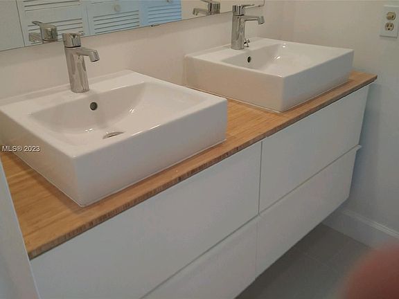4th image of 17800 Atlantic Blvd APT 506