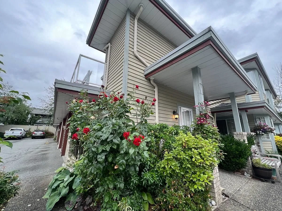 11502 Burnett St #12 photo 1