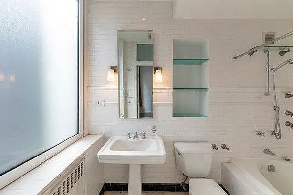 Rented by Nest Seekers International | media 7