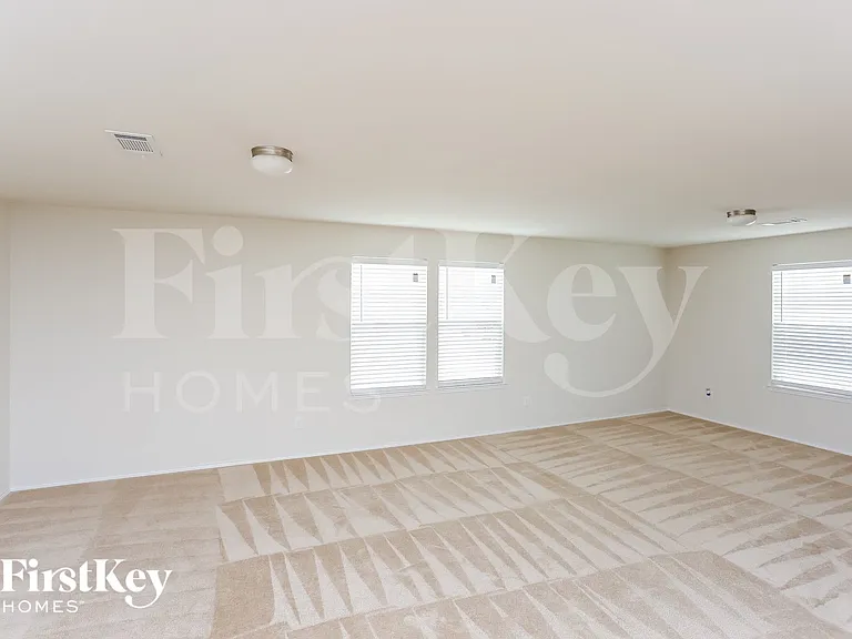 2042 Avondown Rd — Photo 9
