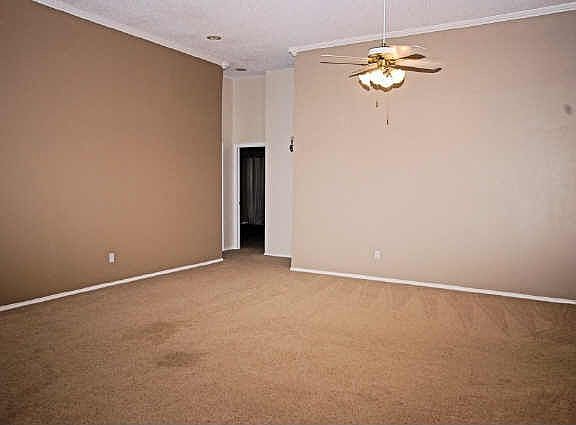 3rd image of 1812 Greenbend Dr