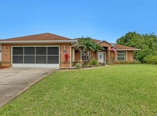 1049 Landsdowne Dr, Sebastian, FL 32958