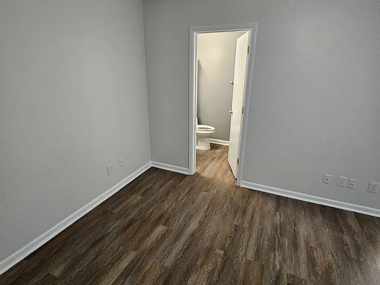 3043 Steeplechase — Photo 21
