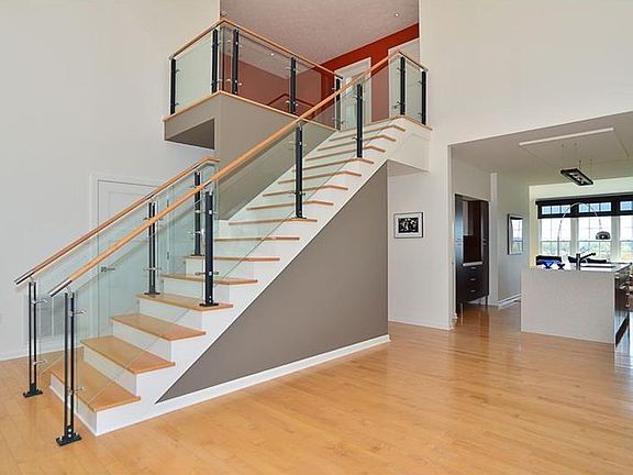 3rd image of 721 Marigold Ct