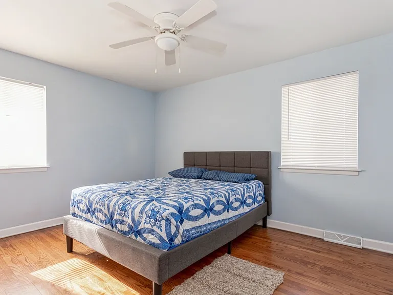736 W Hinsdale Ave — Photo 9
