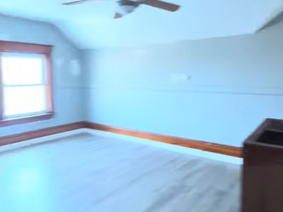 4th image of 463-465 Sawyer St #3