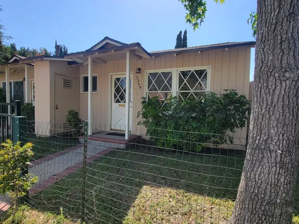 7249 Allott Ave, Van Nuys, CA 91405