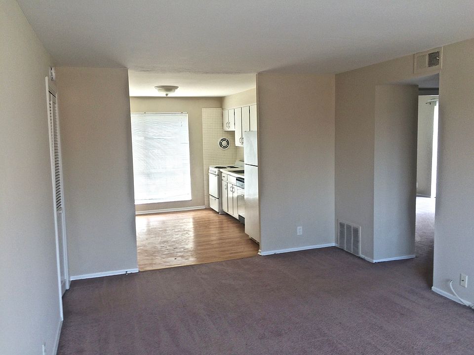 1st image of 733 Lepere Ave APT D