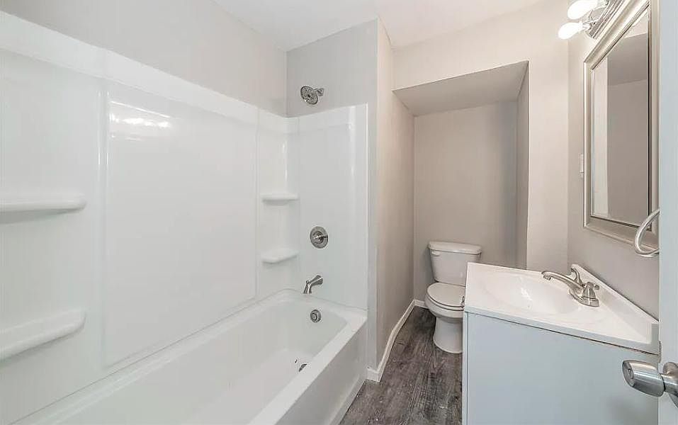 1st image of 2914 Scottsbluff Dr #1
