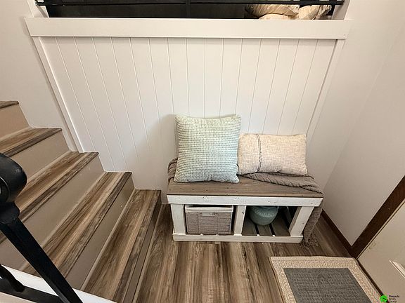 2nd image of 411 Sante Fe Trl