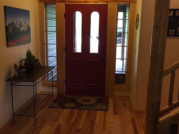 2nd image of 608 Woodlands Dr