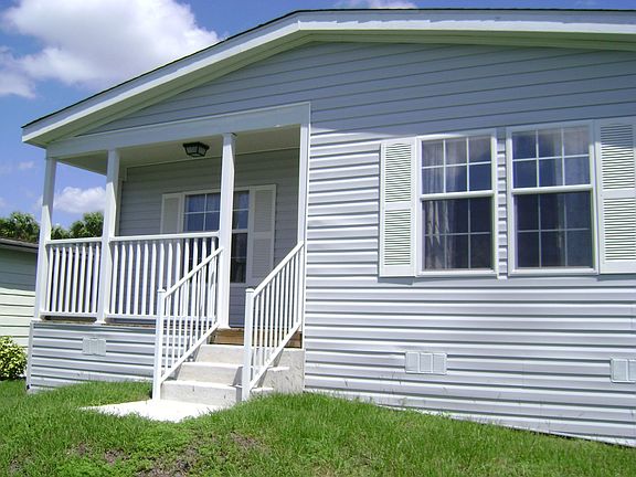 4th image of 631 Waveside Dr