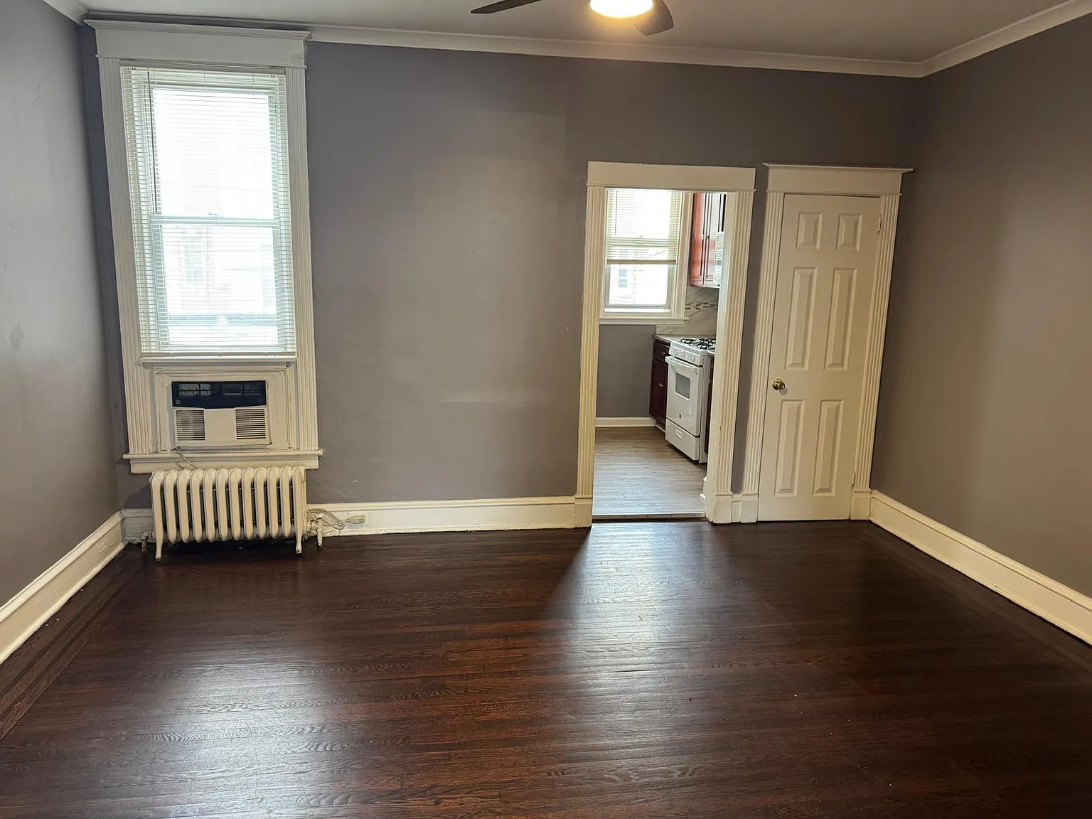 3 bed, 1022 sqft, $1,750 — Photo 3