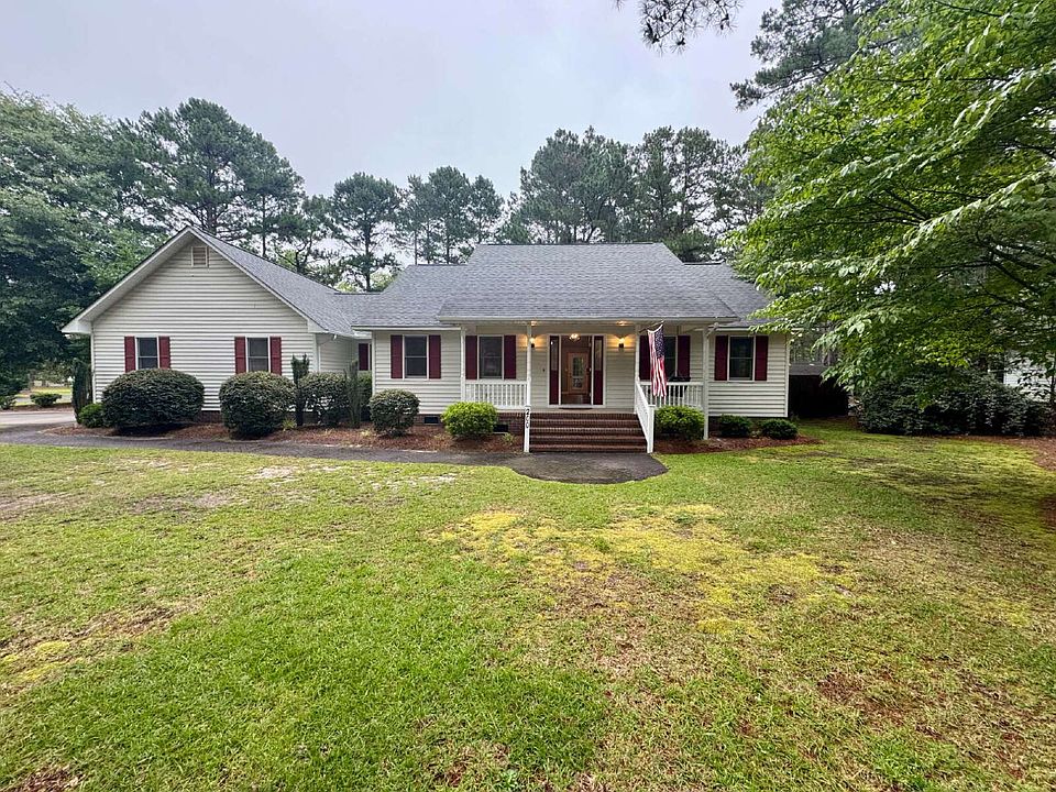 1st image of 200 Horseshoe Dr