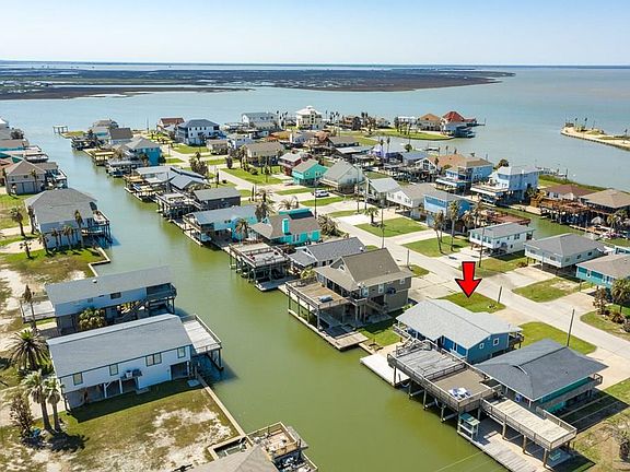 3rd image of 207 Galleon Dr