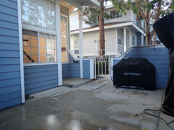 3rd image of 19125 Beachcrest Ln APT A