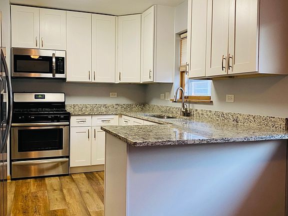 3rd image of 4235 N Kedvale Ave APT 3B