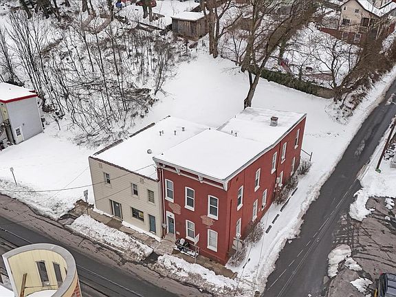 3rd image of 315 Frederick St #Efficiency