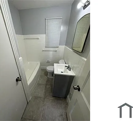 226 W 22nd St — Photo 7