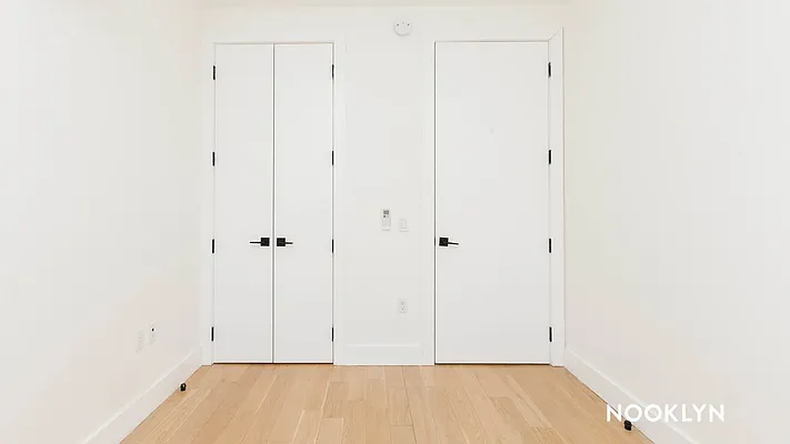 Rented by Nooklyn NYC LLC | media 52