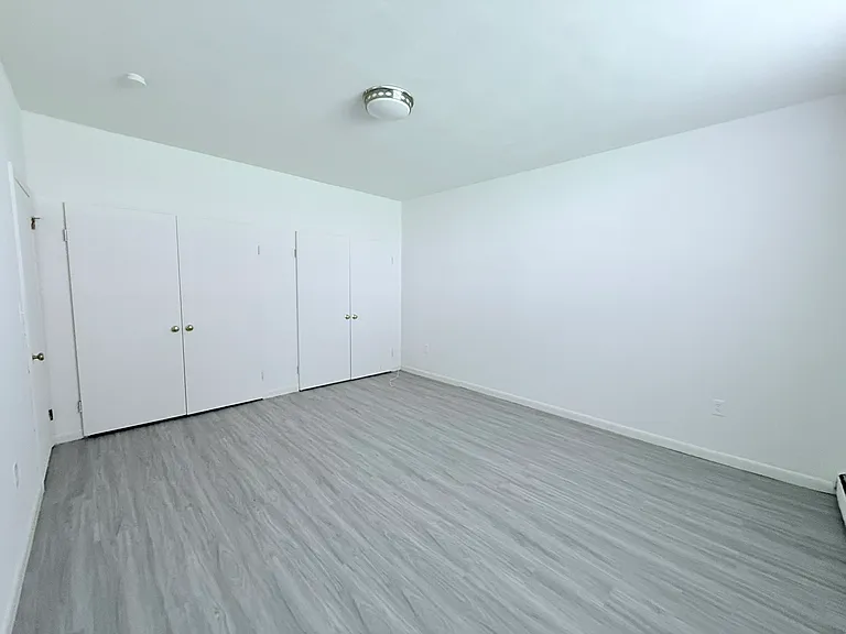 23 Oakwood Ave — Photo 9
