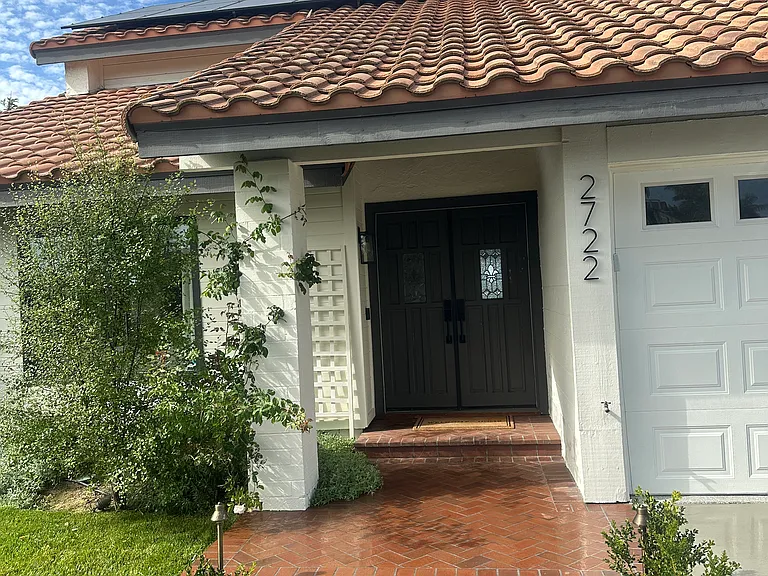 2722 La Golondrina St — Photo 32