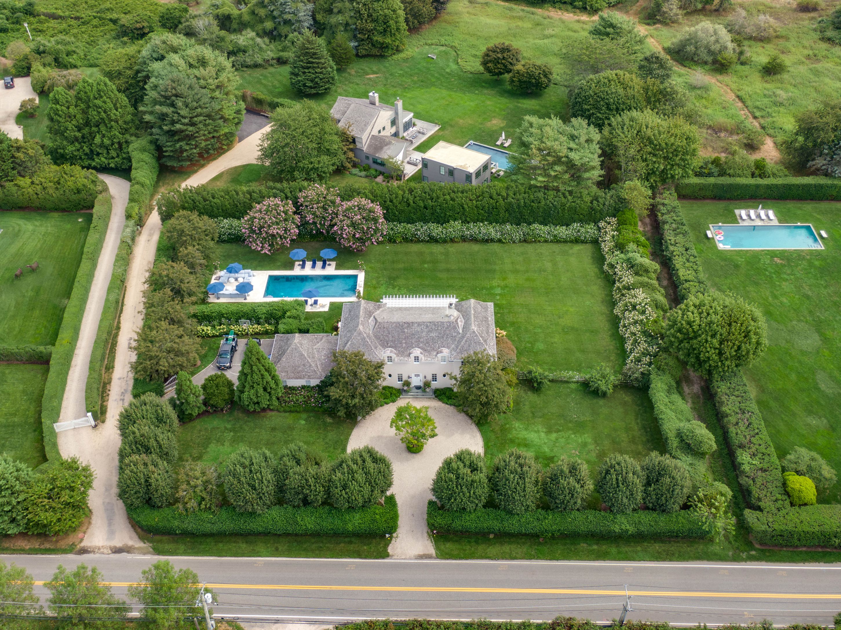 405 Butter Ln, Bridgehampton, NY 11932 Out East