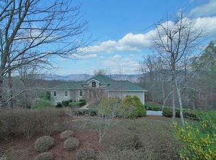 19 Canoe Dr, Mill Spring, NC 28756