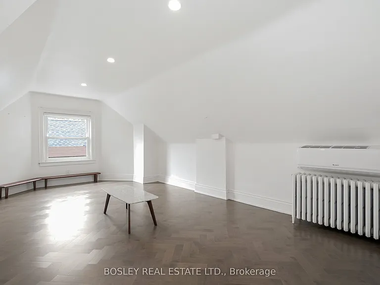 178 High Park Ave #UPPER — Photo 14