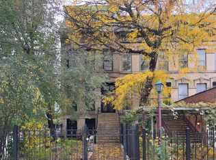 238 S Ashland Ave, Chicago, IL 60607