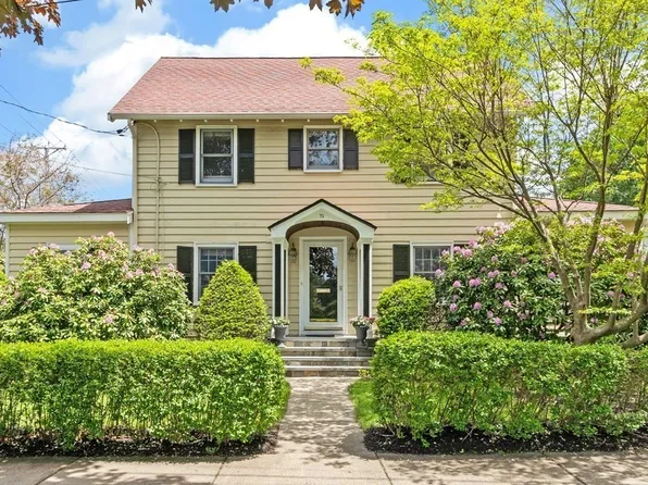 71 Orient Ave, Melrose, MA 02176