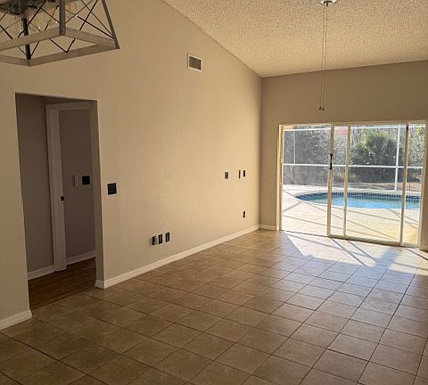 3rd image of 1203 Clear Creek Cir