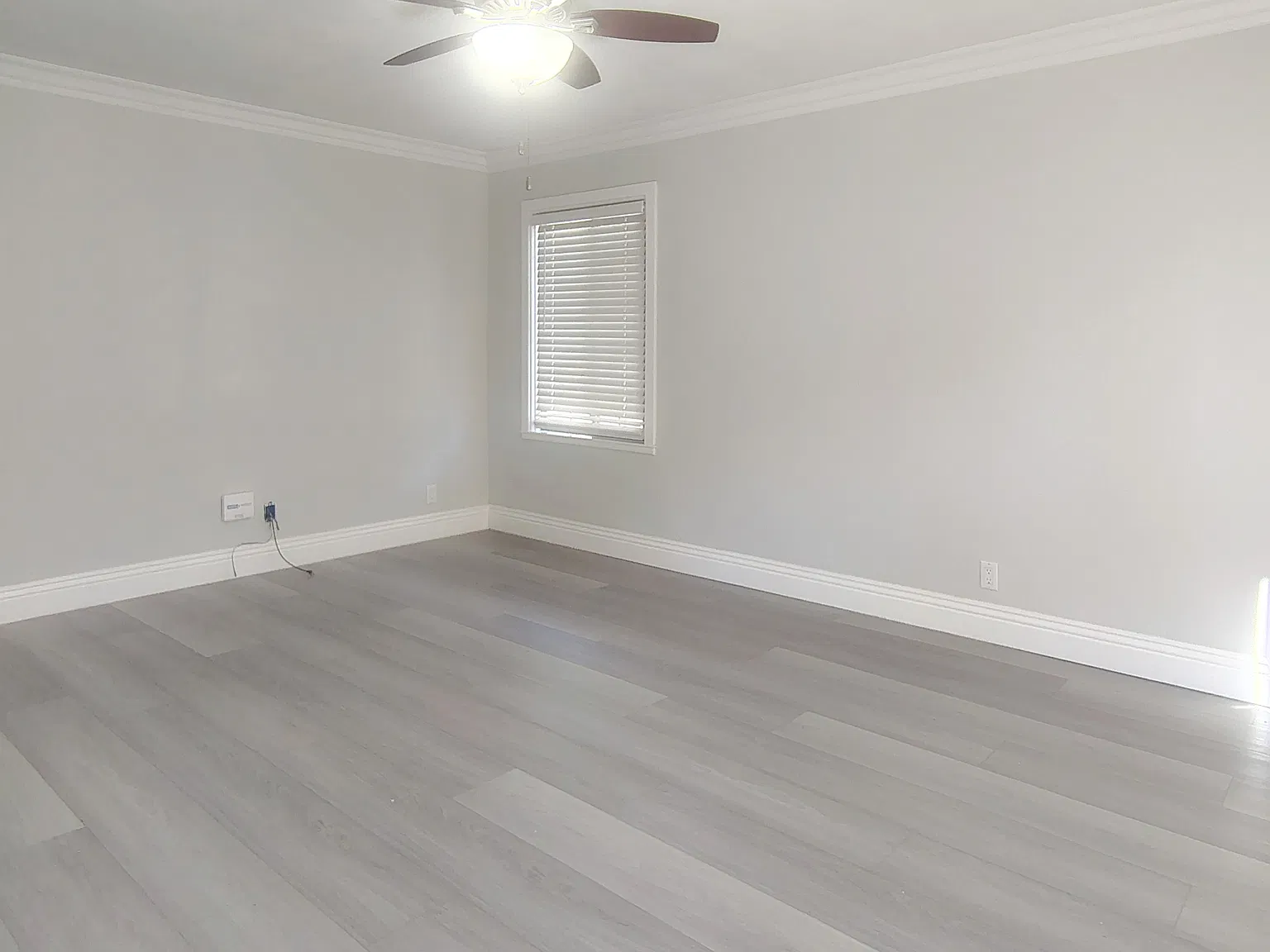 3 bed, 1008 sqft, $3,400 — Photo 3