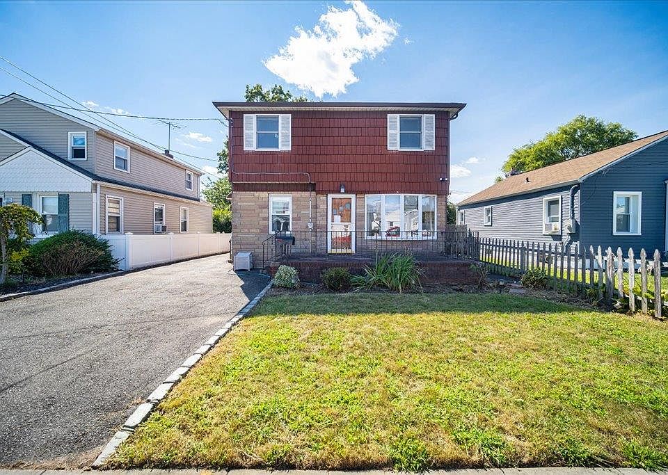 1st image of 35 Bert Avenue