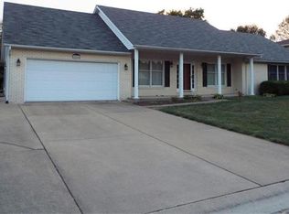 654 W 3rd St, Trenton, IL