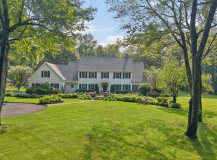 19 Father Peters Ln, New Canaan, CT 06840