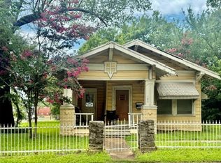 107 8th St NE, Paris, TX 75460