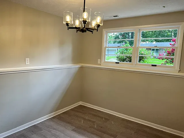 4 bed, $2,350 — Photo 2