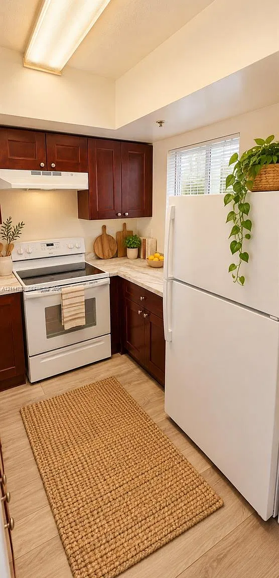 Garden View Condo Apartme — Photo 1