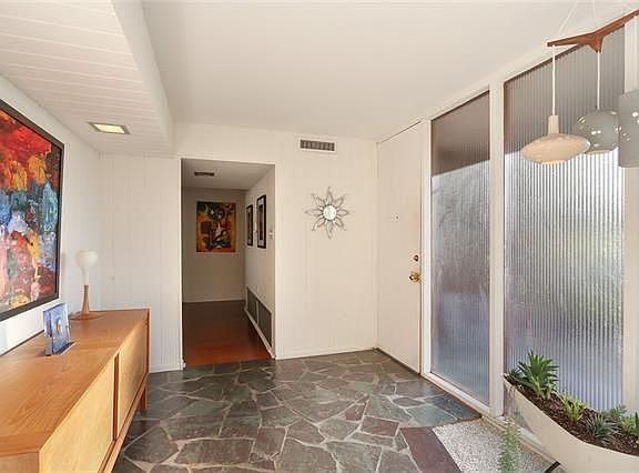 5th image of 1300 Oriole St
