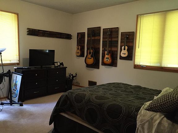 5th image of 18401 Lakeview Point Dr NE