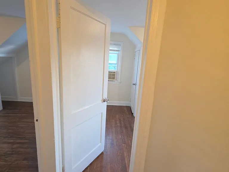 121VictorStfronthouse — Photo 8