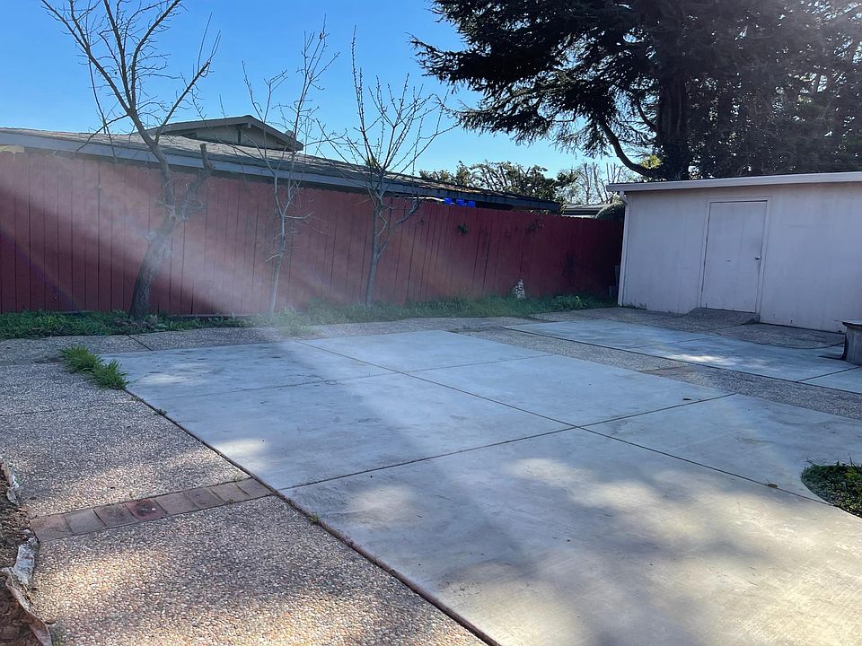 2nd image of 25830 Underwood Ave #A