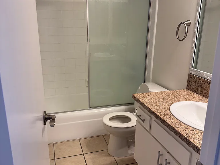 MARGATE VILLA APARTMENTS — Photo 9
