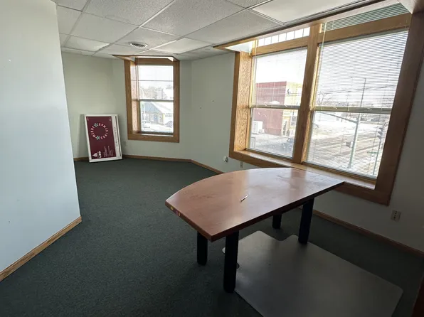 OneBank - 130/128 West Lincoln Avenue - 130 1/2, 130 1/2 W Lincoln Ave, Fergus Falls, MN 56537