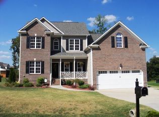 197 River Knoll Dr, Clayton, NC 27527