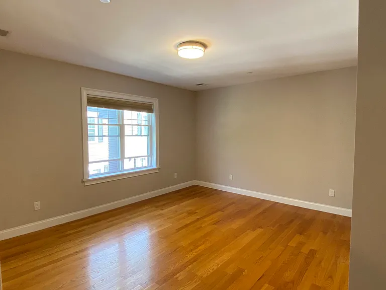 150 Quincy Ave #5B — Photo 18
