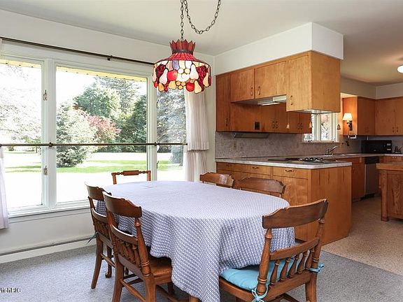 4th image of 107 Paw Paw St