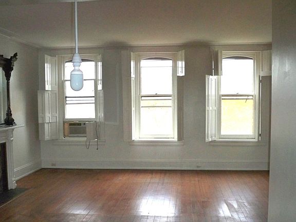 2nd image of 1621 Park Ave APT 3