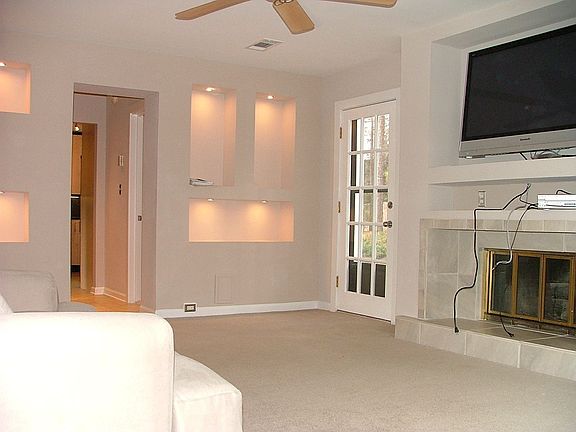 HUGE FAMILY ROOM SET UP FOR FLAT TV